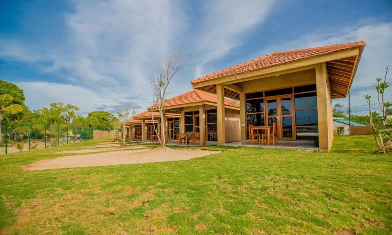 Nikara Nature Resort Baía de Arugam Exterior foto