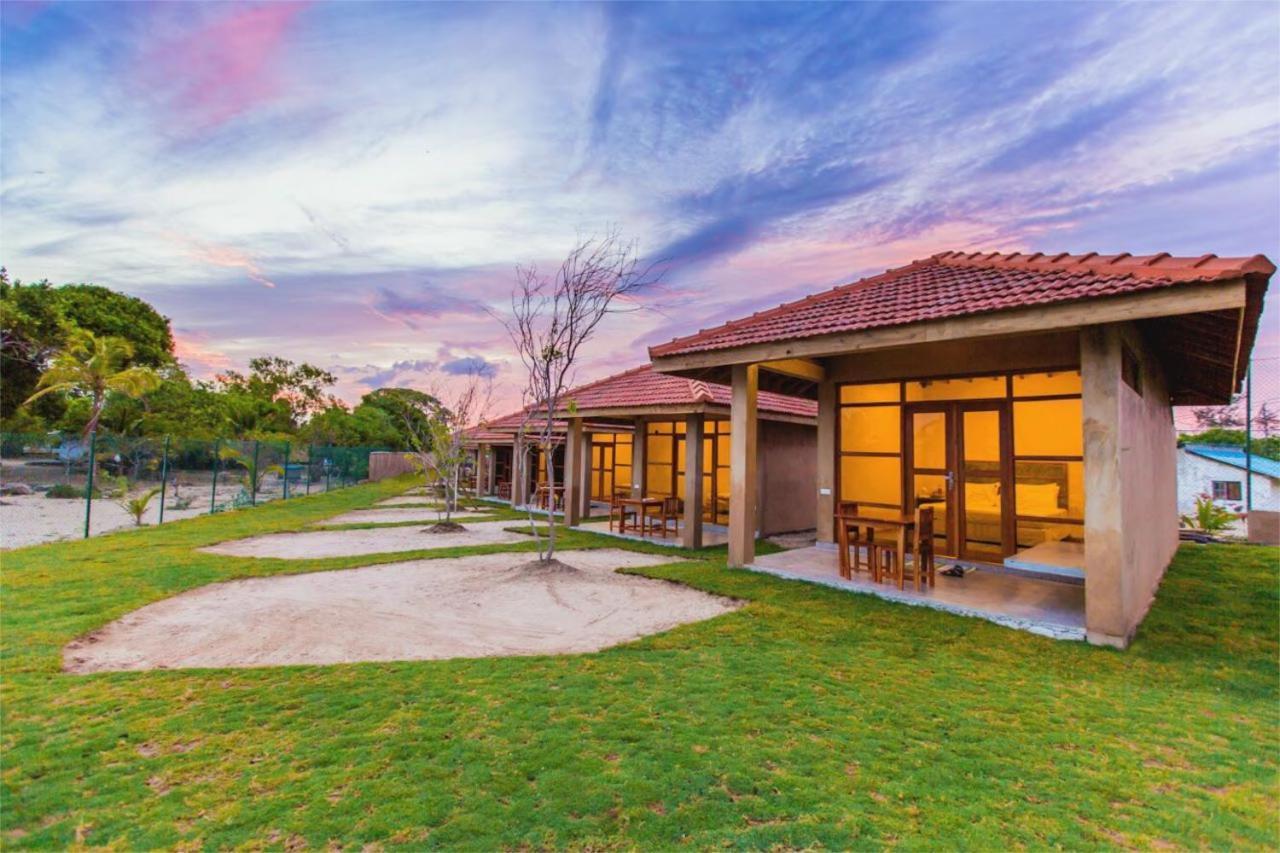 Nikara Nature Resort Baía de Arugam Exterior foto